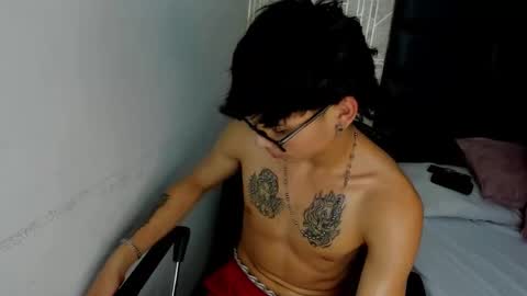 Snapshot of liam_adamms chatting on February 19, 9:11 pm Liam Adamms online show from February 19, 9:11 pm