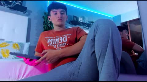 liam_conorr online show from December 12, 4:10 pm