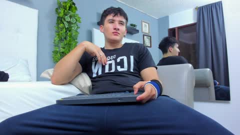 liam_conorr online show from January 11, 12:18 pm