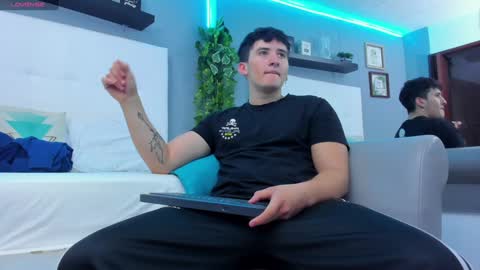 liam_conorr online show from January 20, 12:18 pm