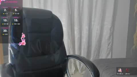 Snapshot of liam_fox7 chatting on July 7, 7:23 am Liam online show from July 7, 7:23 am