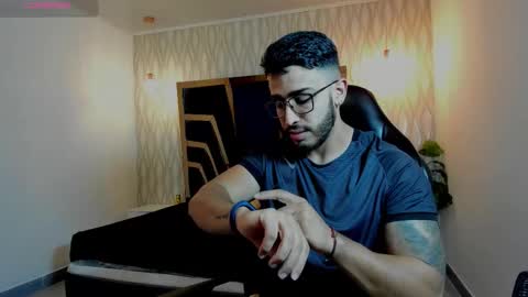 LIAM KLEIN online show from March 27, 11:32 am