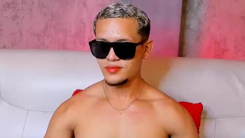 liam_knight online show from December 22, 2:30 am