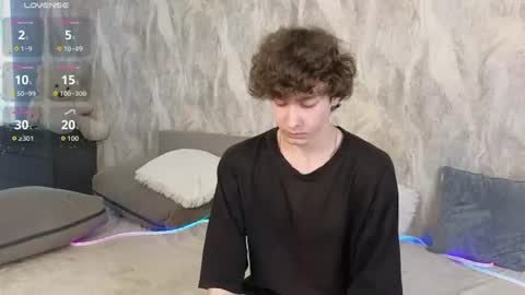 liam_wins online show from July 1, 3:08 am