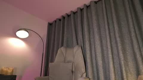 Snapshot of lianewhite chatting on June 24, 12:09 am lianewhite online show from June 24, 12:09 am