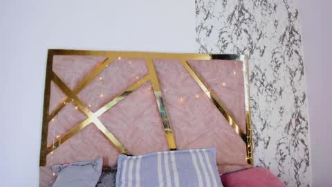 liaross online show from April 3, 7:34 pm