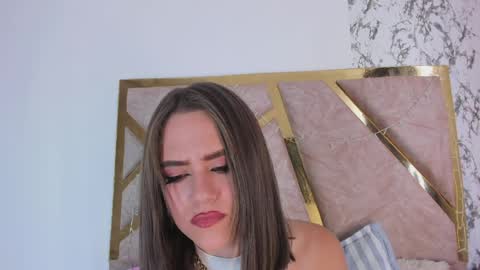 liaross online show from April 7, 7:03 pm