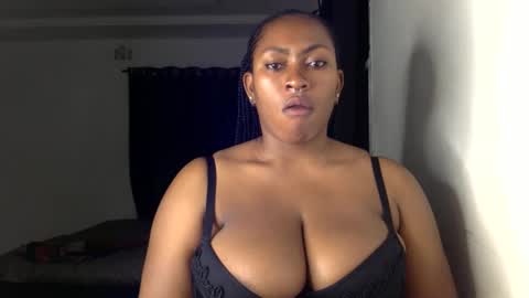 Snapshot of lick_my_pussyyy226651 chatting on June 8, 8:31 pm caira online show from June 8, 8:31 pm