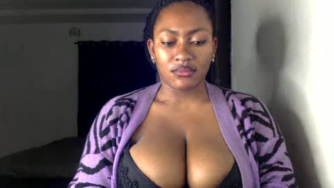 Snapshot of lick_my_pussyyy226651 chatting on June 19, 8:07 am caira online show from June 19, 8:07 am