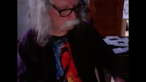 LickYourYoni online show from May 25, 3:23 am