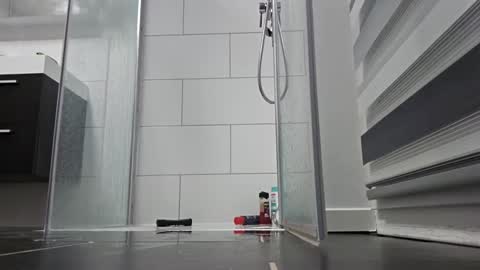 lickystrike1986 online show from December 26, 4:04 pm