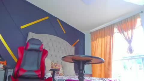 licyevans1 online show from July 26, 12:56 pm