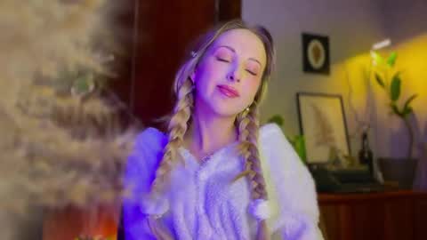 its my birthday today so im offline  but id be so happy if you felt like sending me a birthday love while im away  online show from February 17, 5:08 pm