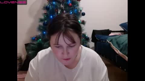light_lunaa online show from January 2, 4:02 pm