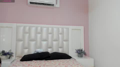 Lia  online show from April 9, 5:51 pm