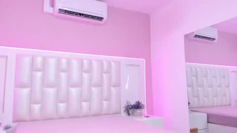 Lia  online show from April 10, 5:17 pm