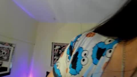 Lily Moore online show from November 18, 6:40 am