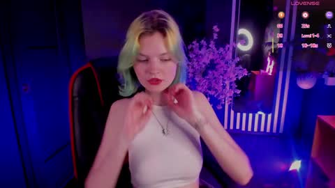 lika_sky online show from May 15, 4:14 pm