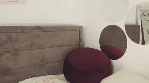 likaaberry online show from October 1, 10:10 am