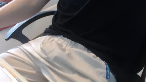 lil_j_ online show from April 9, 10:53 am