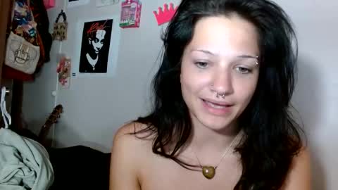 lil_luluvert online show from April 15, 4:41 am