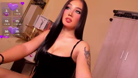 Miss Lily online show from November 21, 6:28 pm