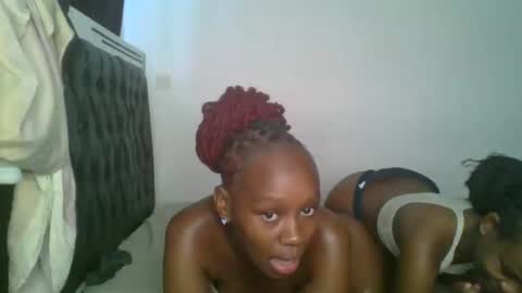 lil_meg online show from March 4, 6:41 am