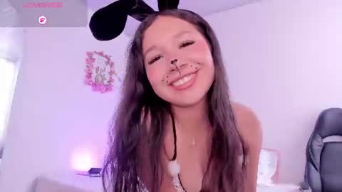 Snapshot of lila_sweet18 chatting on July 18, 8:34 pm LILA online show from July 18, 8:34 pm