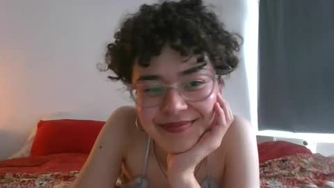 lilac_dreamsss online show from June 16, 12:41 pm