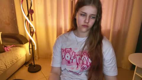 LilaSparkling online show from July 21, 2:52 pm