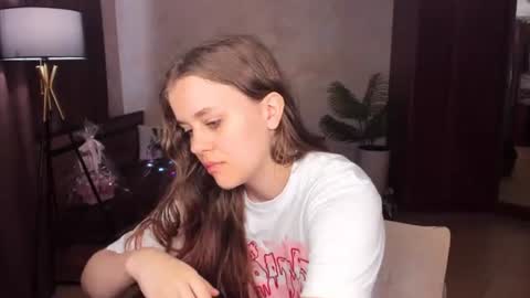 LilaSparkling online show from July 24, 9:29 am