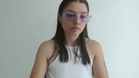 Valeri Villalobos  IG villa lobosvaleri online show from April 3, 3:32 pm
