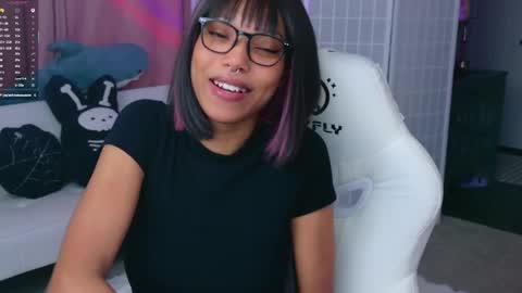 evie online show from January 14, 3:01 am