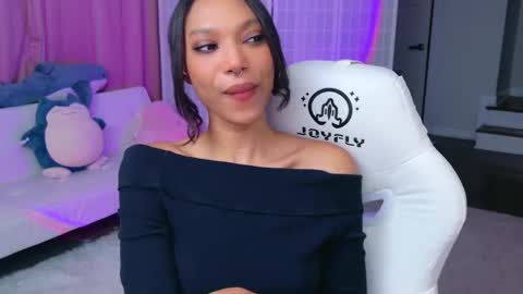 evie online show from February 27, 2:33 am