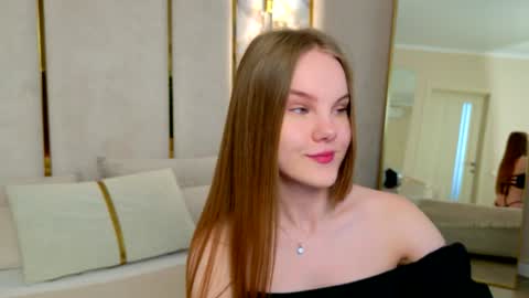 lili_lohan online show from July 12, 5:09 am