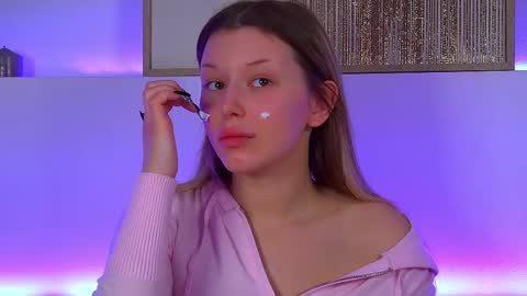 Mia online show from February 20, 6:50 am