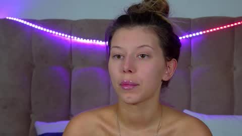 Mia online show from September 16, 6:58 am