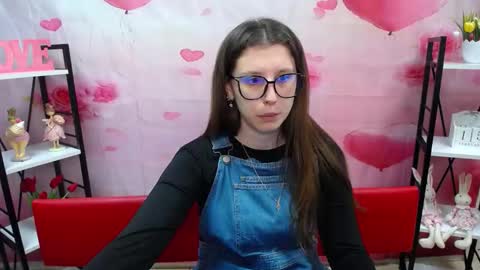 lilianashine online show from February 15, 11:52 am