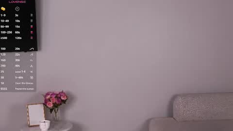 Snapshot of lilianbickford chatting on June 21, 3:03 pm Hi I am Luna online show from June 21, 3:03 pm