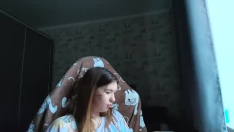 liliawoolf online show from April 10, 10:31 am