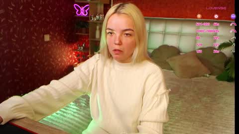 Lilie online show from February 3, 1:19 am