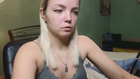 Lilie online show from March 7, 8:11 pm