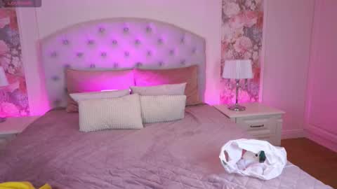 Snapshot of lilielfie chatting on December 14, 9:41 pm lilielfie online show from December 14, 9:41 pm