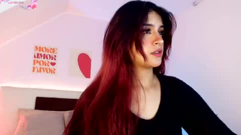 Snapshot of liliith_savett chatting on July 2, 2:45 pm Lilith Savett online show from July 2, 2:45 pm