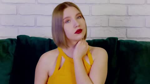 LiliLinn online show from January 29, 5:09 am