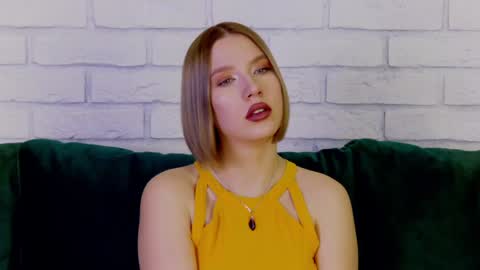 LiliLinn online show from January 29, 8:18 am