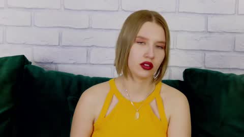 LiliLinn online show from February 3, 8:13 am