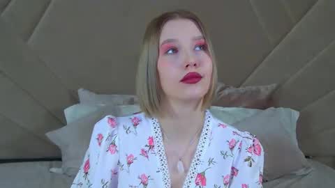 LiliLinn online show from February 17, 5:58 am