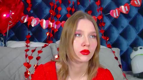 LiliLinn online show from February 14, 5:15 am