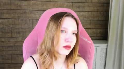 LiliLinn online show from June 26, 4:28 am